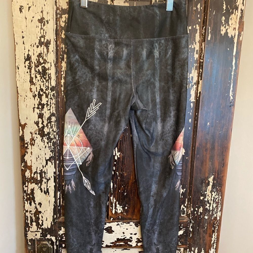 EUC Evolution and Creation Arrow Aztec leggings. - Picture 2 of 4